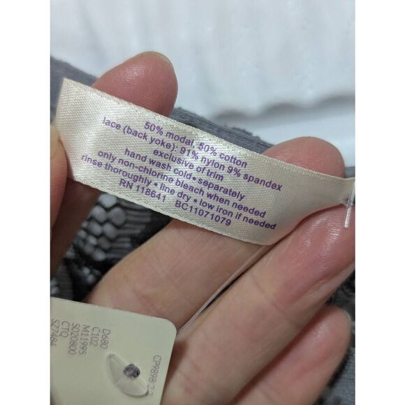 Cacique Women's Gray Lace Edge Sleeveless Boat Neck Top Size 26/28 NWT - Picture 5 of 6